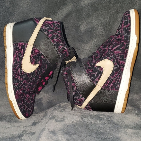 Womans Size 8.5 Nike Purple Dynasty Sky Hi Wedge